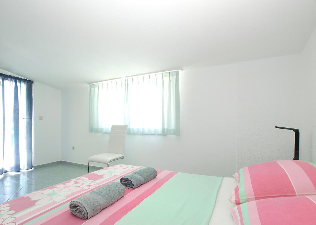 Apartments Milica 56 Пула Екстериор снимка