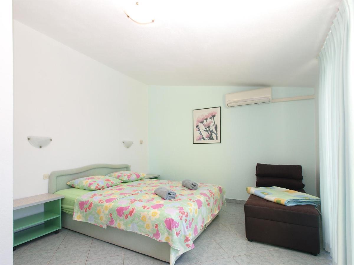 Apartments Milica 56 Пула Екстериор снимка