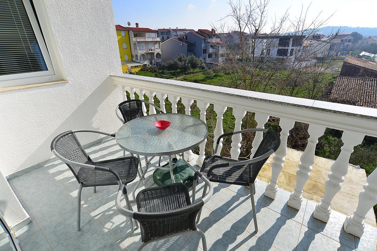 Apartments Milica 56 Пула Екстериор снимка