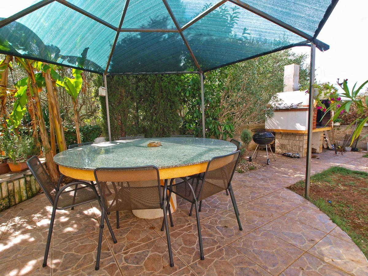 Apartments Milica 56 Пула Екстериор снимка