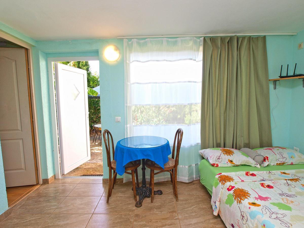Apartments Milica 56 Пула Екстериор снимка