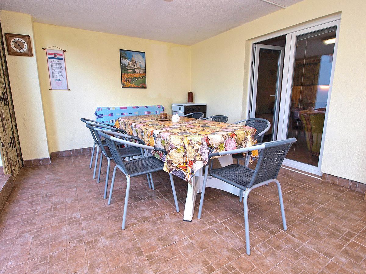 Apartments Milica 56 Пула Екстериор снимка